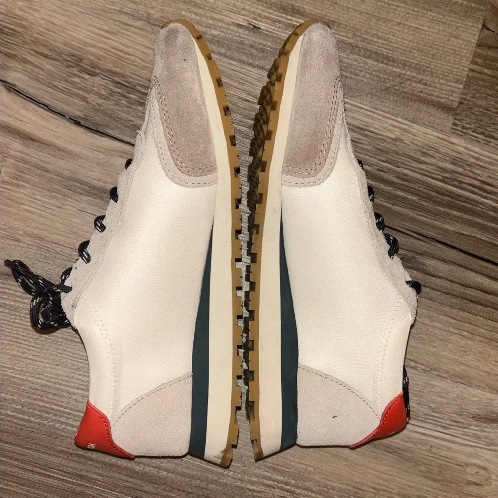 tory burch tennis shoes size 5 1/2!! - Picture 4 of 5